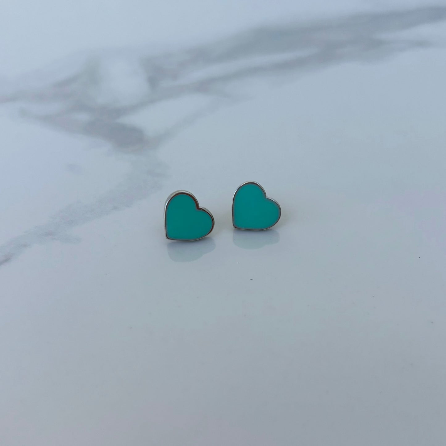 TIFFANY HEART STUDS